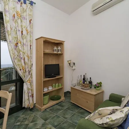 Luxury In - Beahost